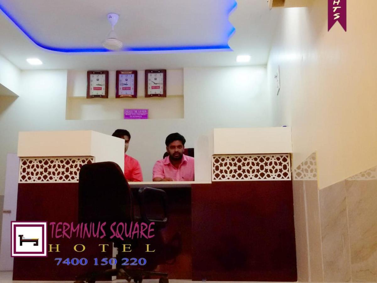 Terminus Square Hotell Kurla Exteriör bild