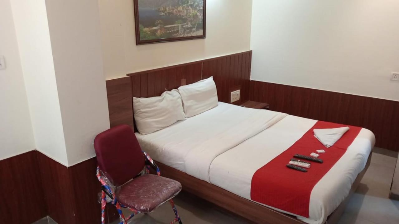 Terminus Square Hotell Kurla Exteriör bild