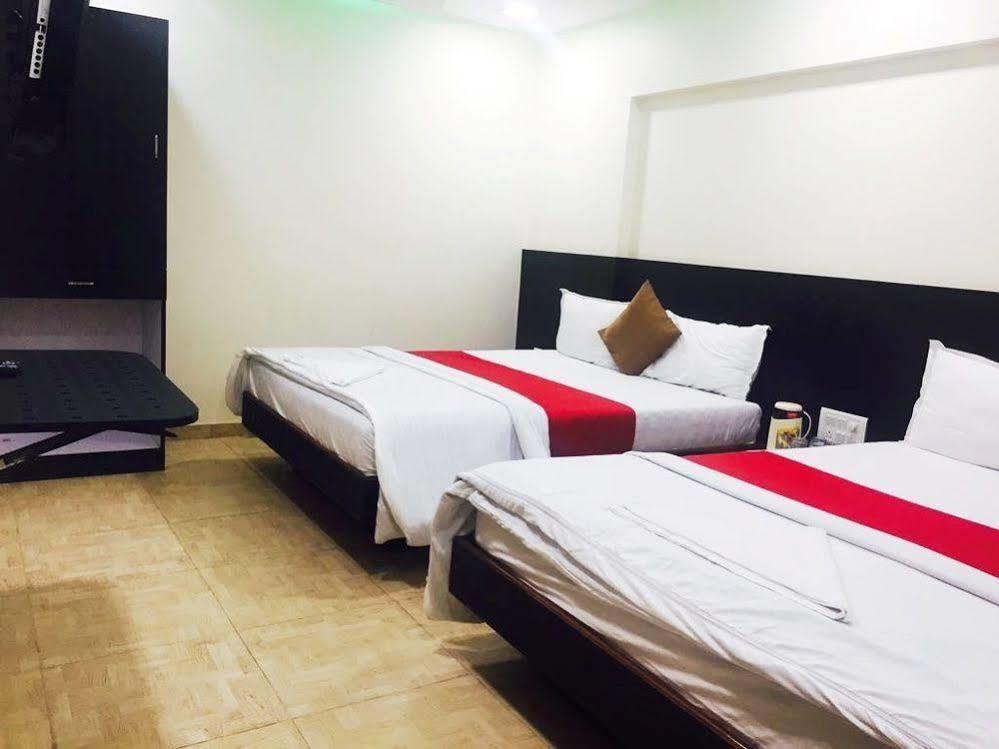 Terminus Square Hotell Kurla Exteriör bild
