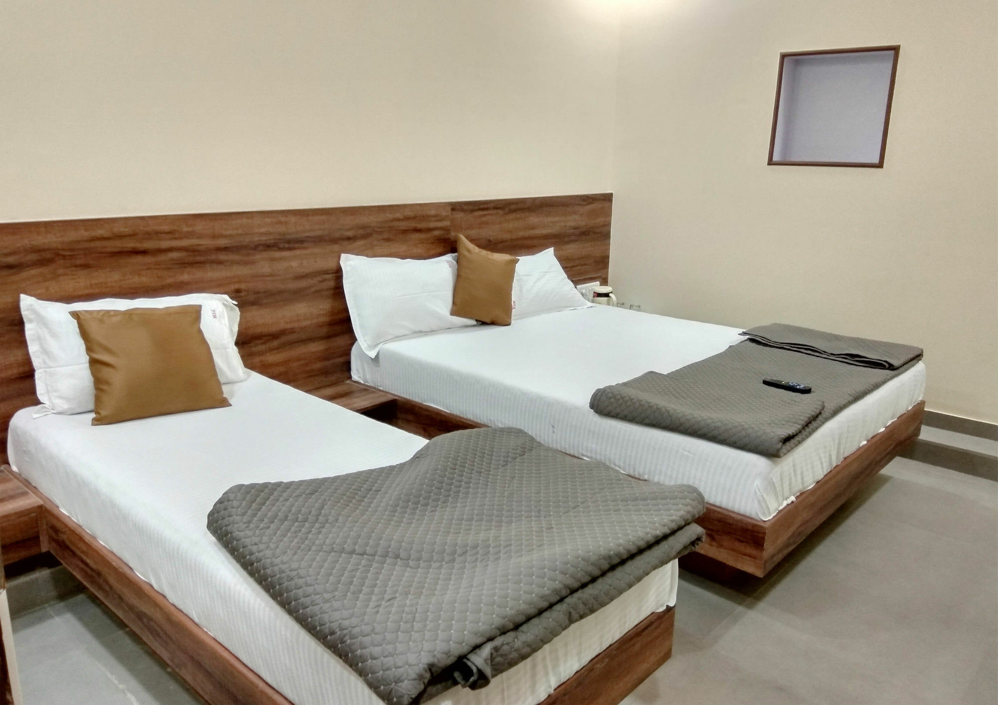 Terminus Square Hotell Kurla Exteriör bild