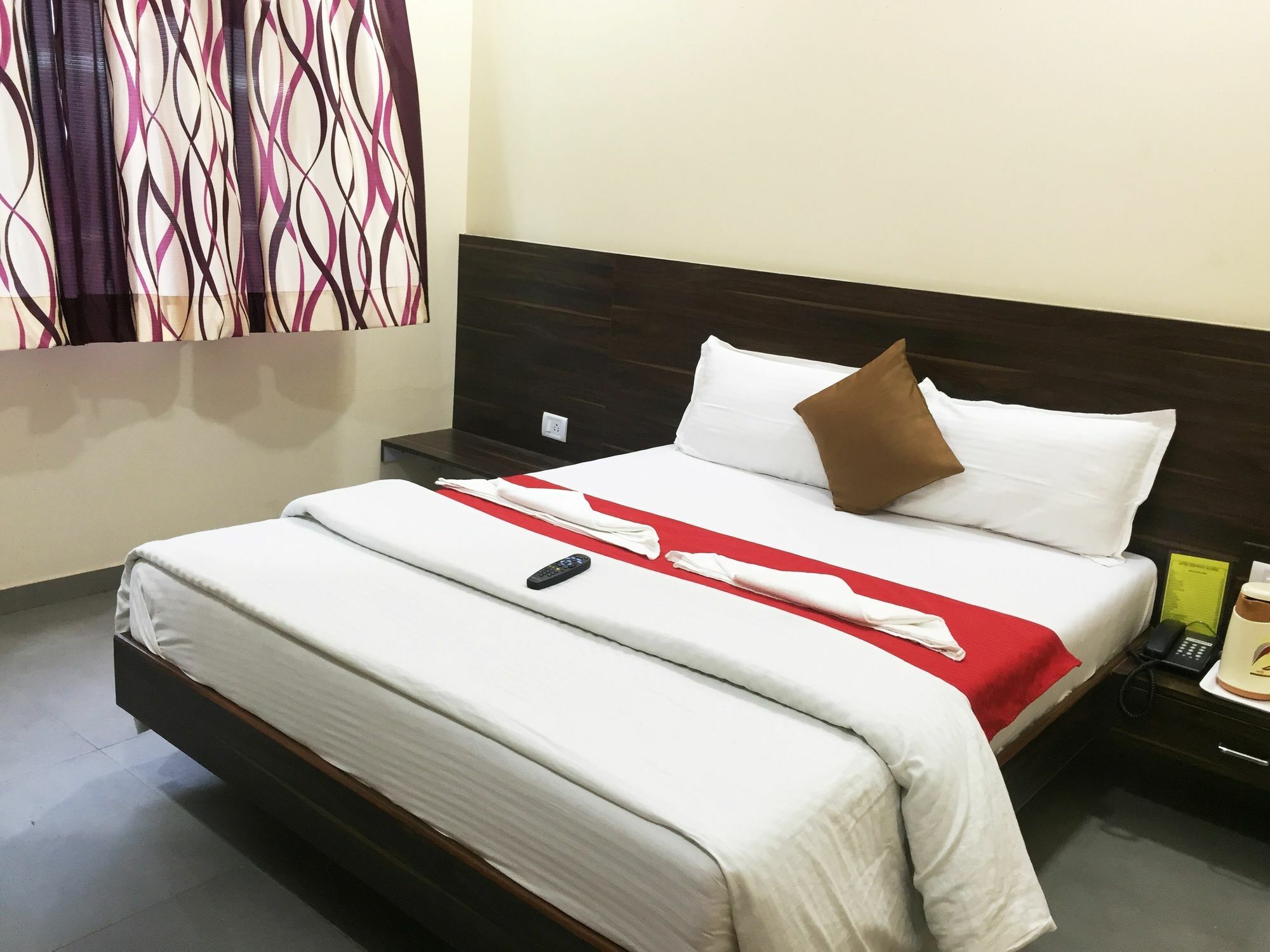 Terminus Square Hotell Kurla Exteriör bild