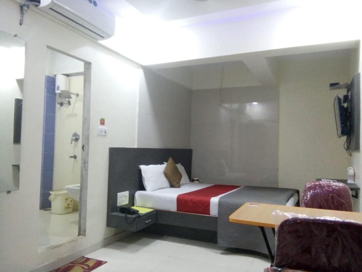 Terminus Square Hotell Kurla Exteriör bild